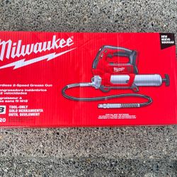 Milwaukee 2 Speed Grease Gun