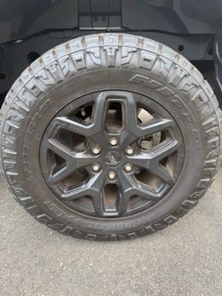 2022 ford ranger one 18 inch factory rims and NITTO GRAPPLER SET.
