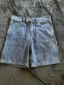 LV SHORTS 60$