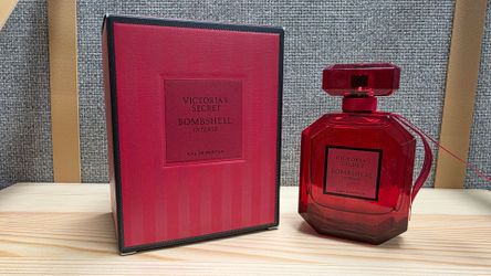 VS Bombshell Intense Perfume