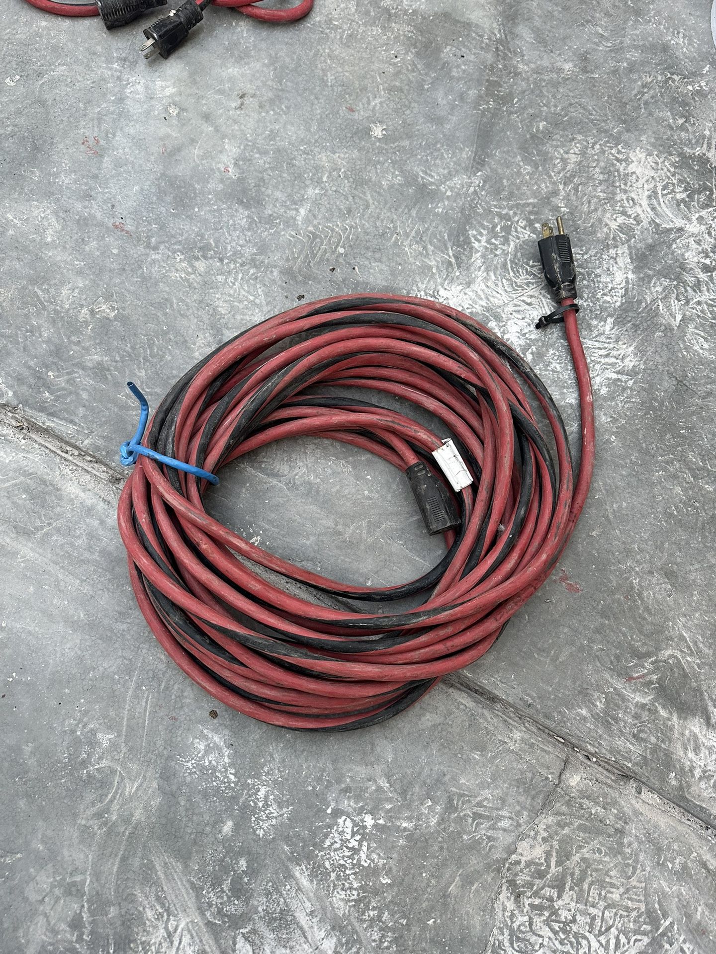 Extension Chords (3).