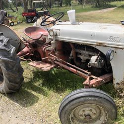 Farm Tractor 