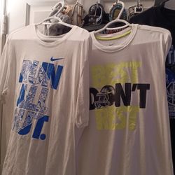 T-shirts 