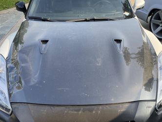Nissan GT-R Hood & Fenders