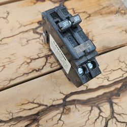 Challenger 2pole 30 Amp A230