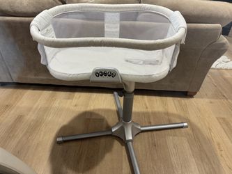 Halo baby bassinet