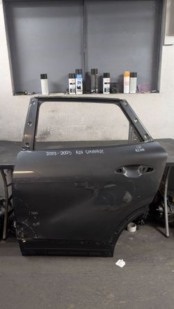 2023-2024-2025 KIA SPORTAGE LEFT REAR DOOR OEM USED #10261