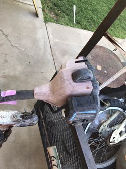 Weed trimmer toro