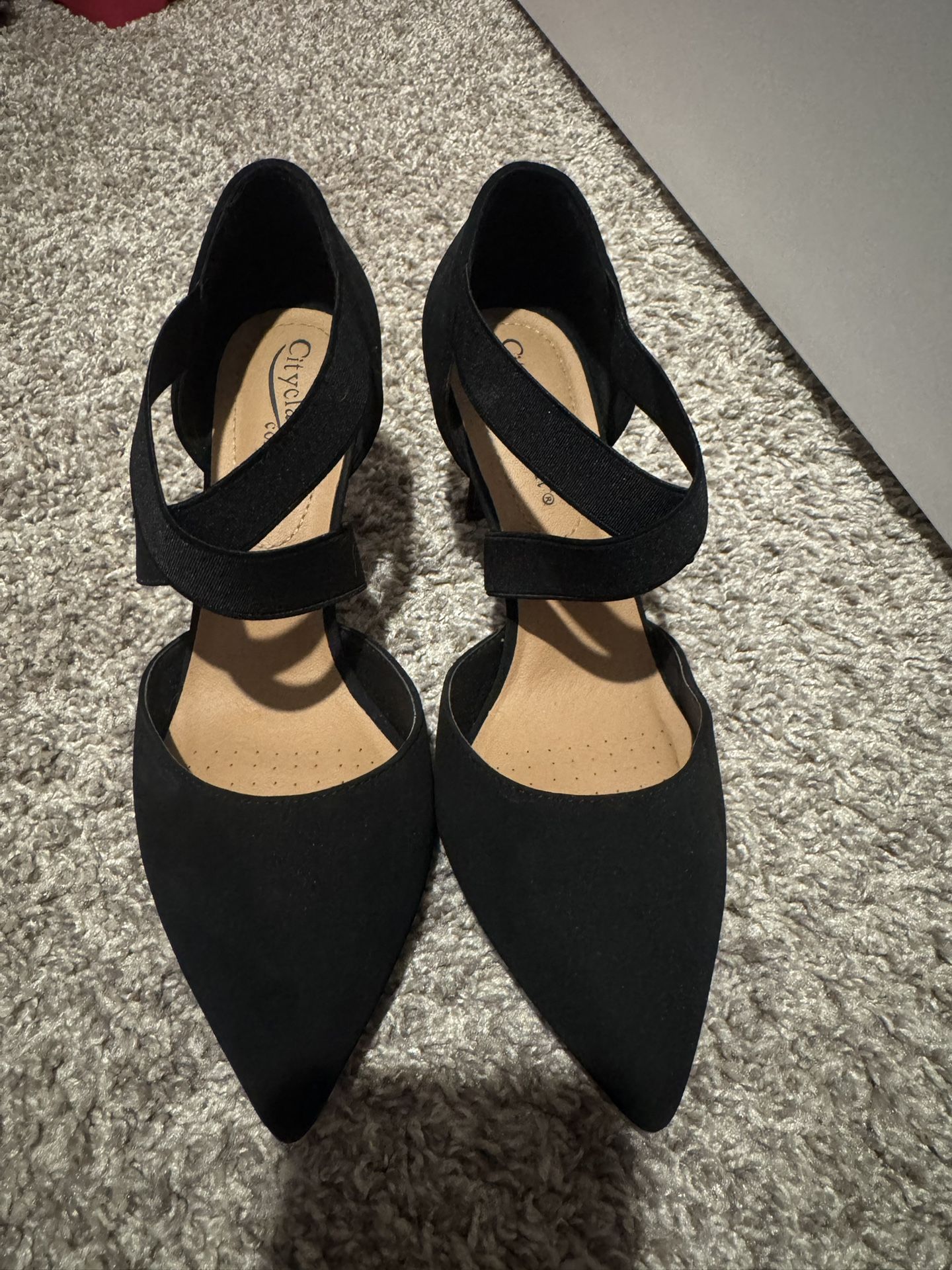 Women’s Closed Toe Heels