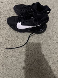 Nike Shoes Black Purple Bottoms