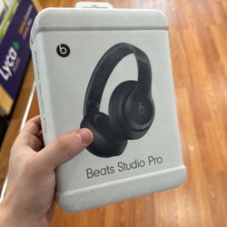 Beats Studio Pro Wireless Headphones - Black Brand New 