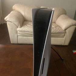 PlayStation 5 825 GB Disc version