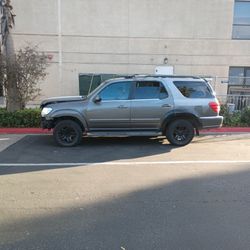 Toyota Sequoia For Trade Or $1,000 It's On And No Paperwork Bill Of Sale In Hand