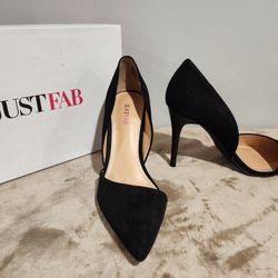 New Black Pumps