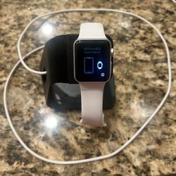 Series 3 Apple Watch 38mm W Charger & Stand