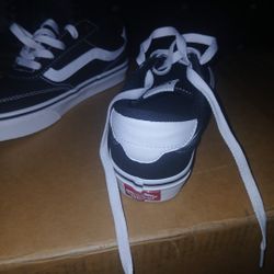 Van Shoes Women's US size 5