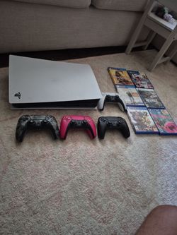 PS5 Disc Edition Bundle – 4 Controllers, 6 Games