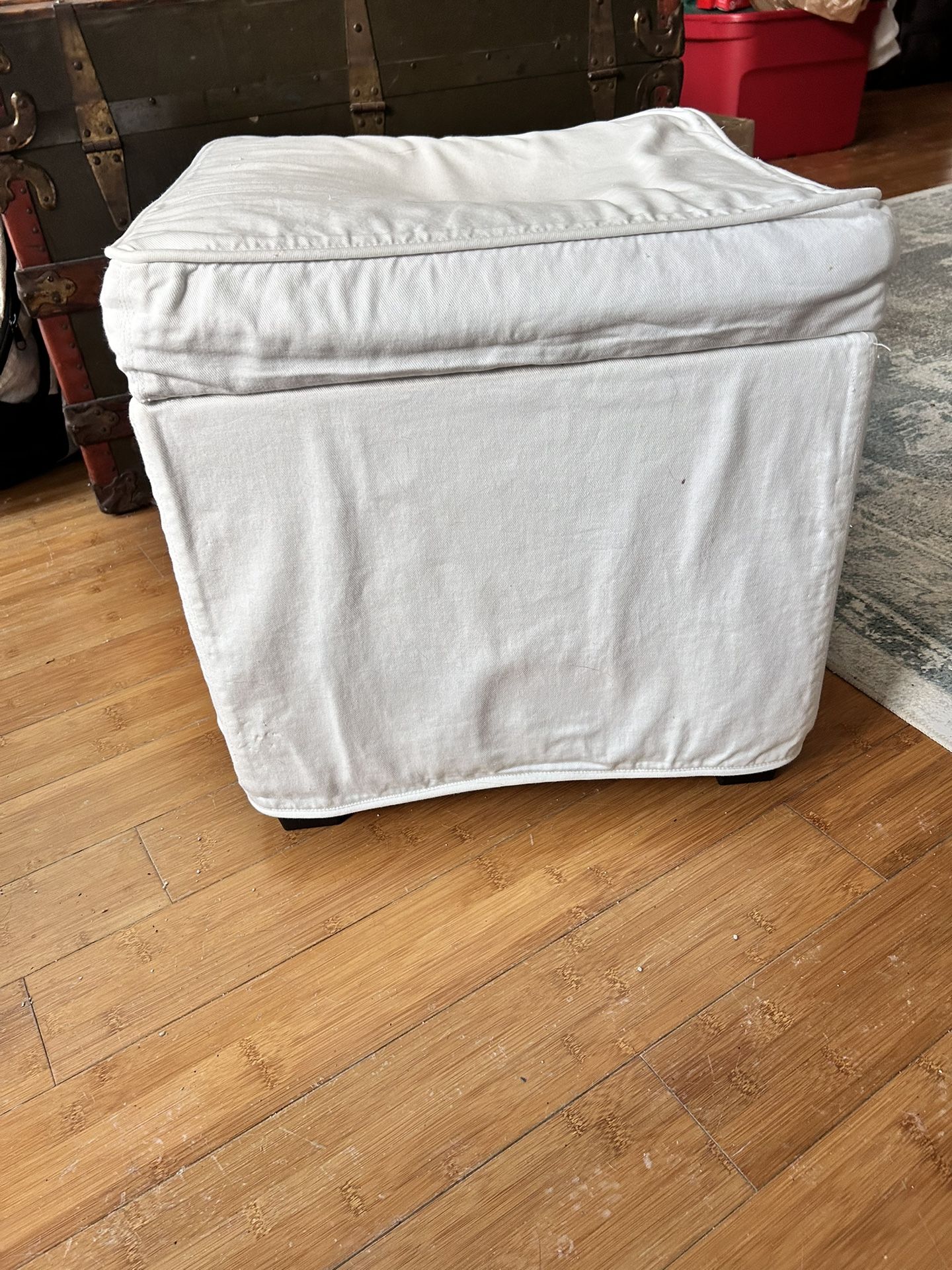 Pottery Barn Ottoman With Storage