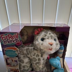 FuReal Friend Snow Leopard 