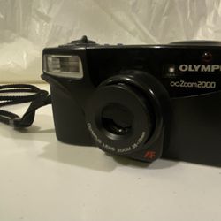 Olympus Zoom 2000 35mm Point & Shoot Film Camera 