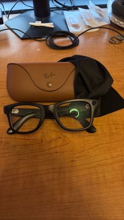 Ray-Ban Meta Smart Glasses Transition lense with Case