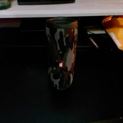 JBL FLIP 5 BLUETOOTH SPEAKER