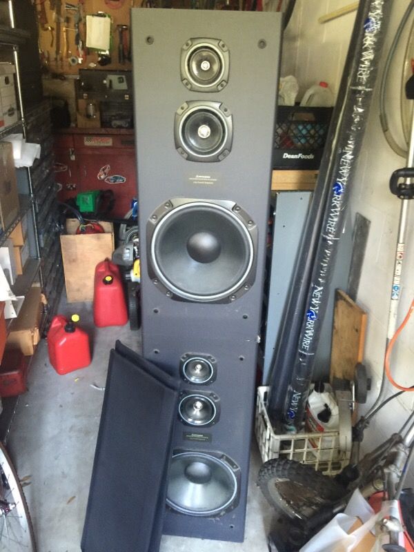 Mitsubishi m-s4200 3 way acoustic suspension speakers