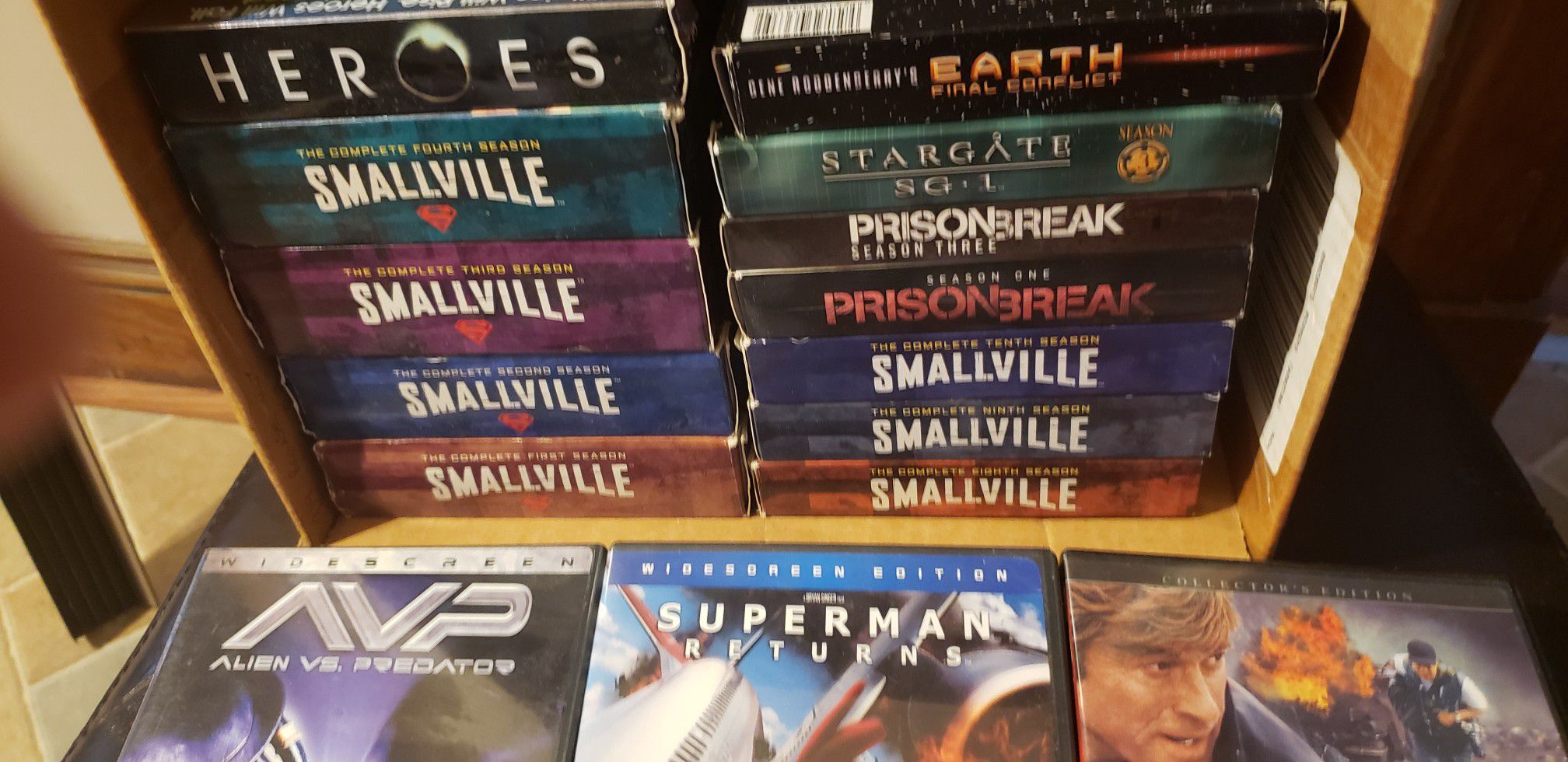 Smallville, heroes, Prison Break and star gate full season And movies