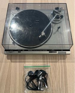 Vintage 1980s Technics SL-D20 Direct Drive Automatic Turntable DJ System