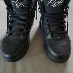 Men's Jordan's All Black Flights Size 11
