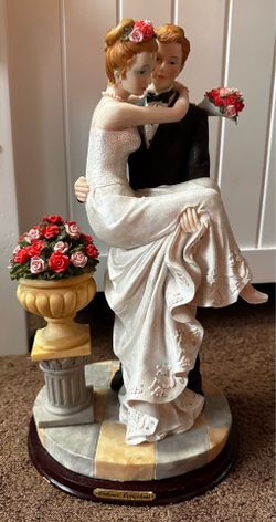 Victoria Collection Bride and Groom Statue