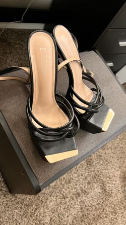6.5 Stiletto Heels In Black And Gold 