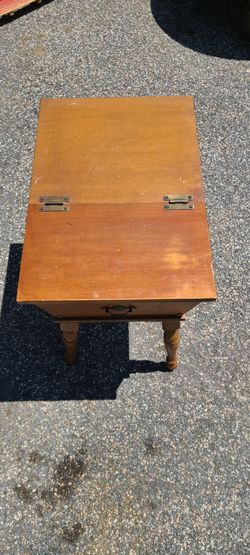 Vintage Maple dough box end table