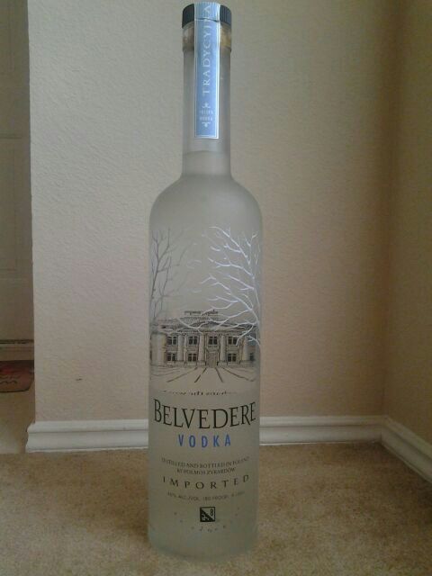 6 liter Belvedere vodka display. 200obo