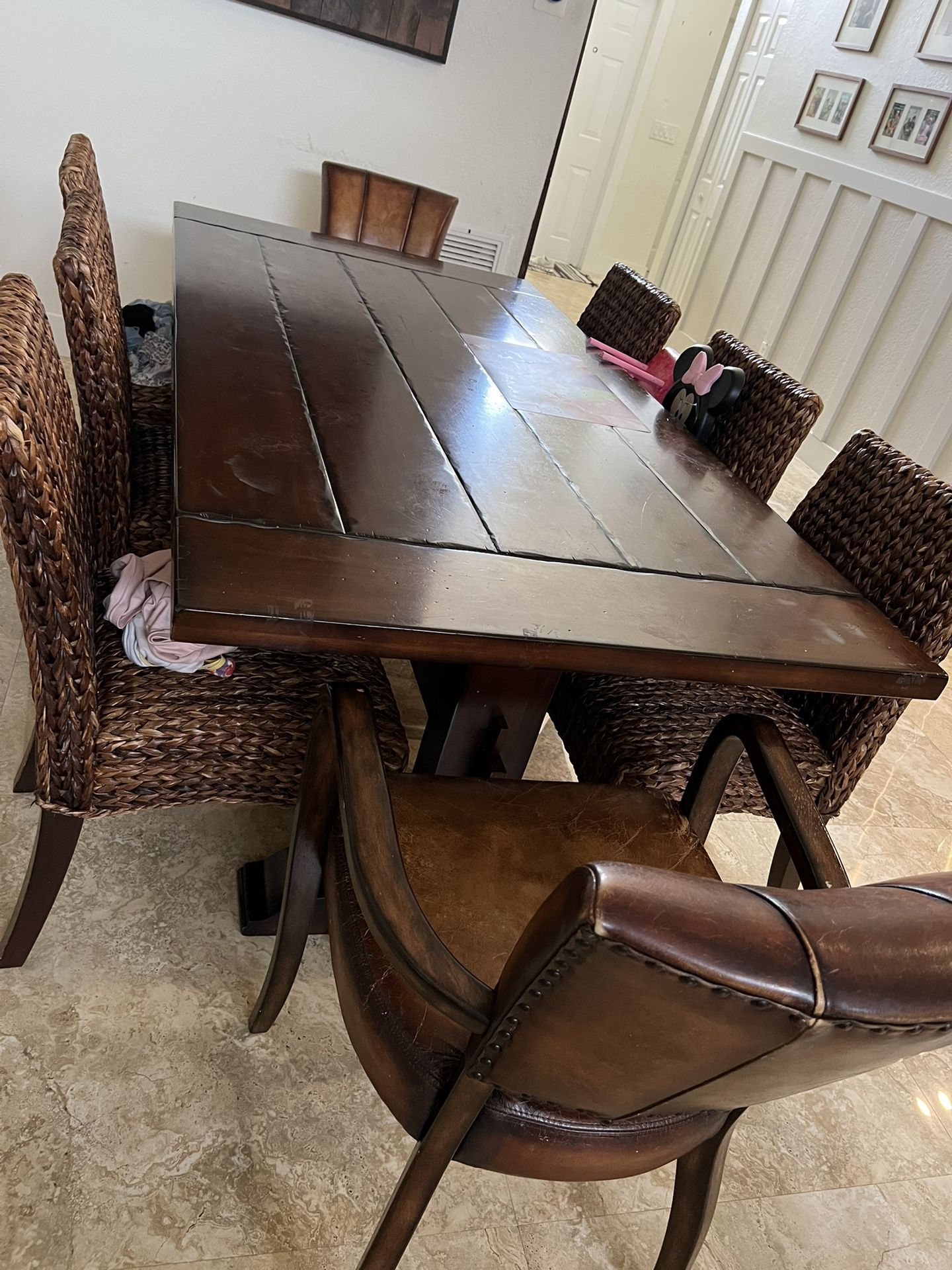 Pottery Barn Table And 8 Chairs