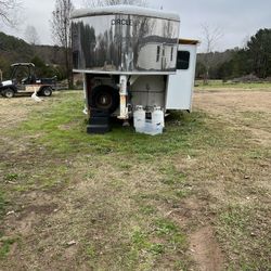 4 Horse Slant Load Trailer With Living Quarters For Sale. $10,000