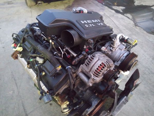 2006 Dodge Ram 5.7 Hemi engine for Sale in Riverside, CA