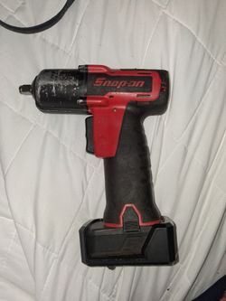 Snap On MicroLithium Red CT861 14.4V 3/8" Brushless Impact Wrench W/ BatterySnap On MicroLithium Red CT861 14.4V 3/8" Brushless Impact Wrench W/ Batte