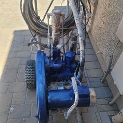 GRACO PAINT SPRAYER 