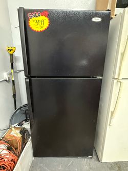 Whirlpool Top & Bottom Refrigerator with Ice Maker