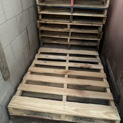 Wood Pallets 
