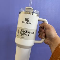 Stanley 40 Oz. Quencher H2.0 FlowState Tumbler PURPLE AND WHITE