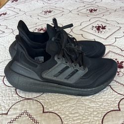 Men Size 11 Ultraboost 