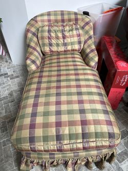 Traditional Club Chair with Ruffle Skirt