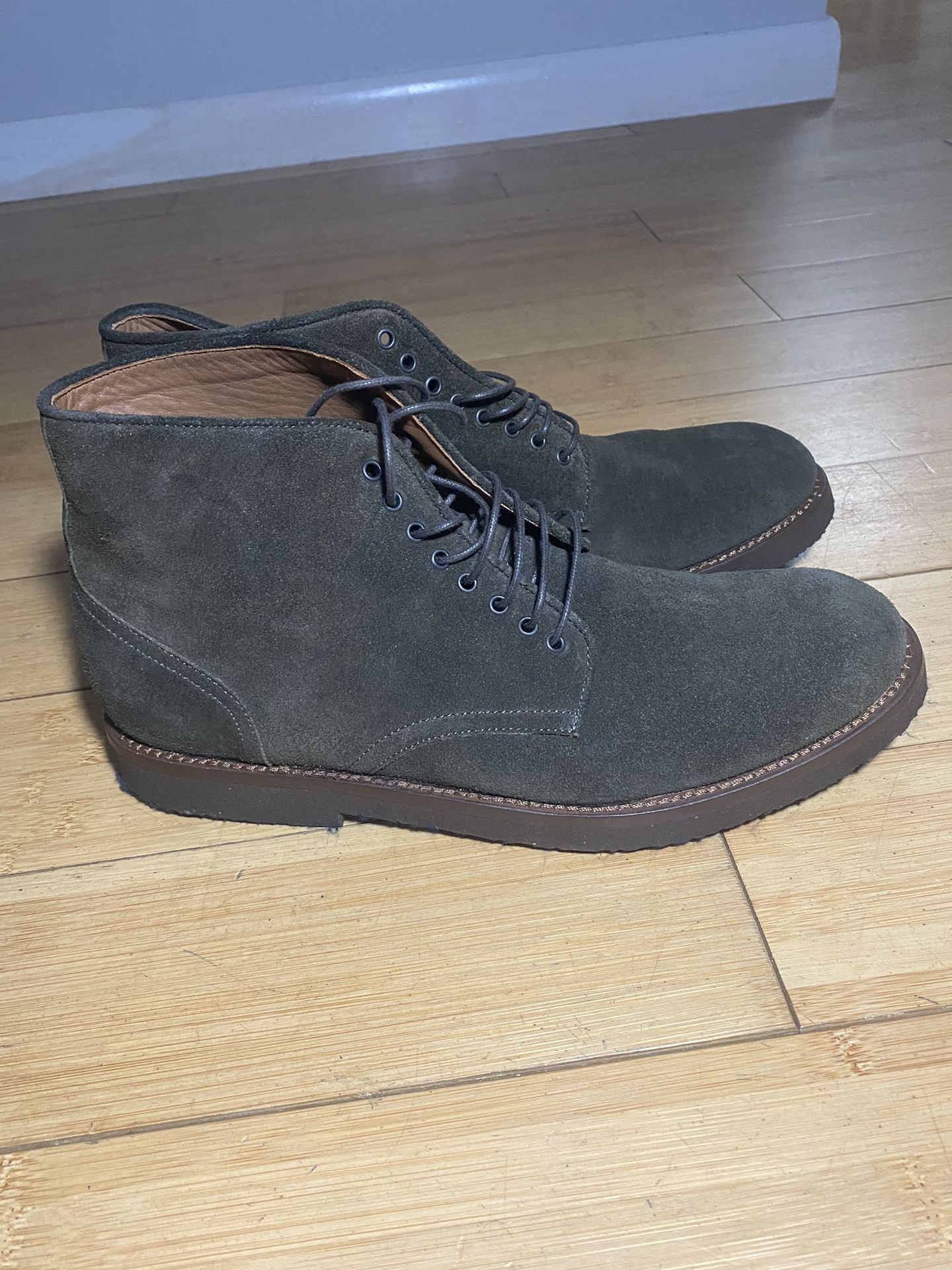 Authentic Brooks Brothers Men’s Size 9.5 Forest Green Suede