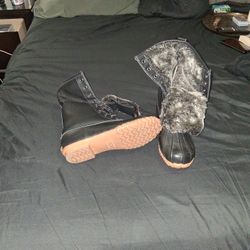 Size 8 Duckboots Brand New 