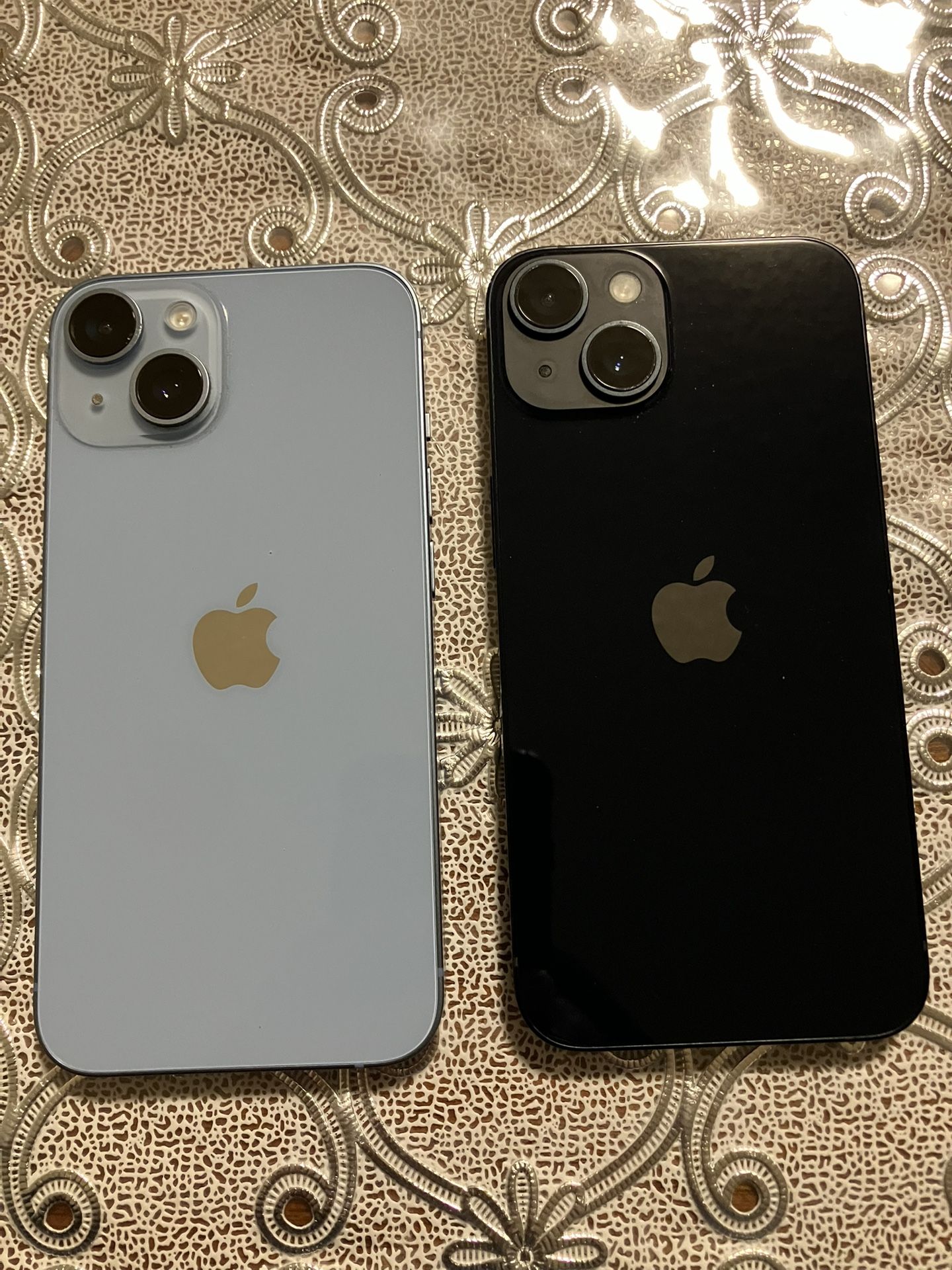 iPhone 14 Plus {{128GB—256GB}}