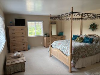 Thomasville bedroom set