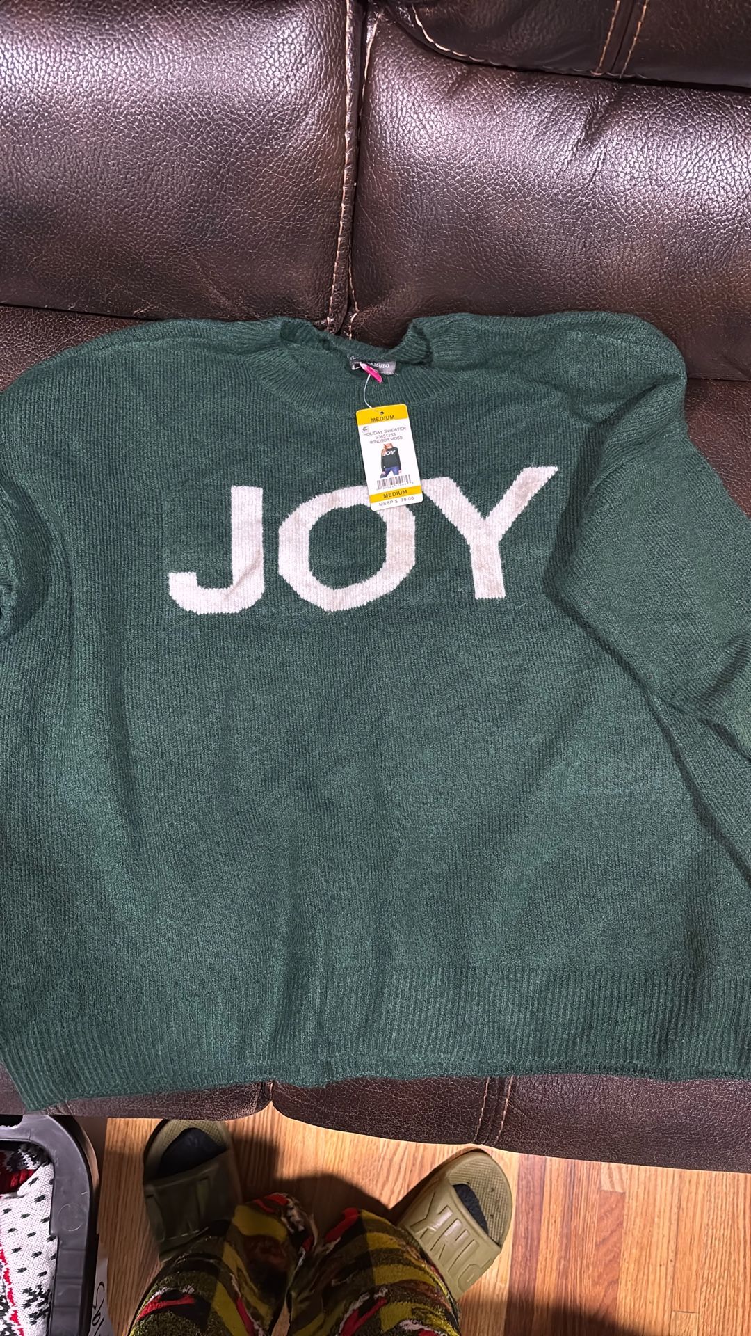 NEW VINCE CAMUTO SOFT SWEATER