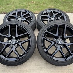 Brand new Honda civic 18s wheels and tires